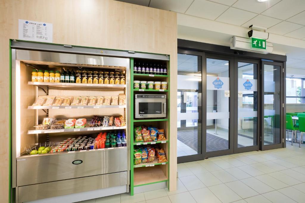 Ibis Budget Newport Екстериор снимка